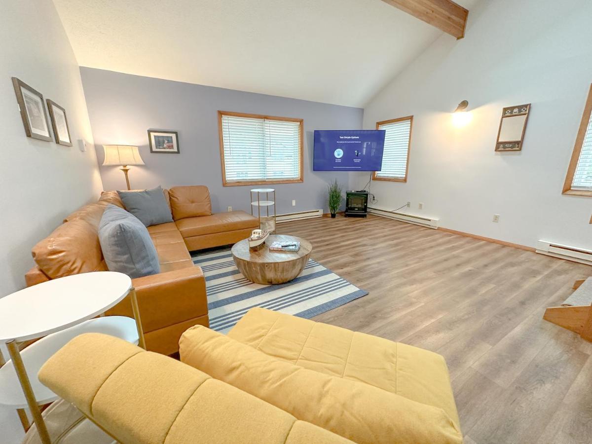 Fun Family Home Near Cedar Point Sandusky Exterior photo