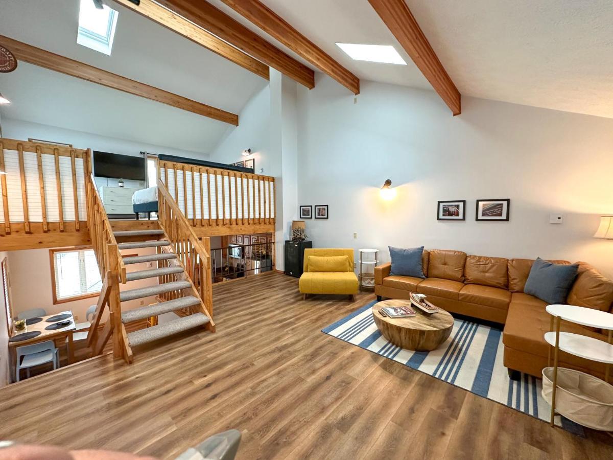 Fun Family Home Near Cedar Point Sandusky Exterior photo