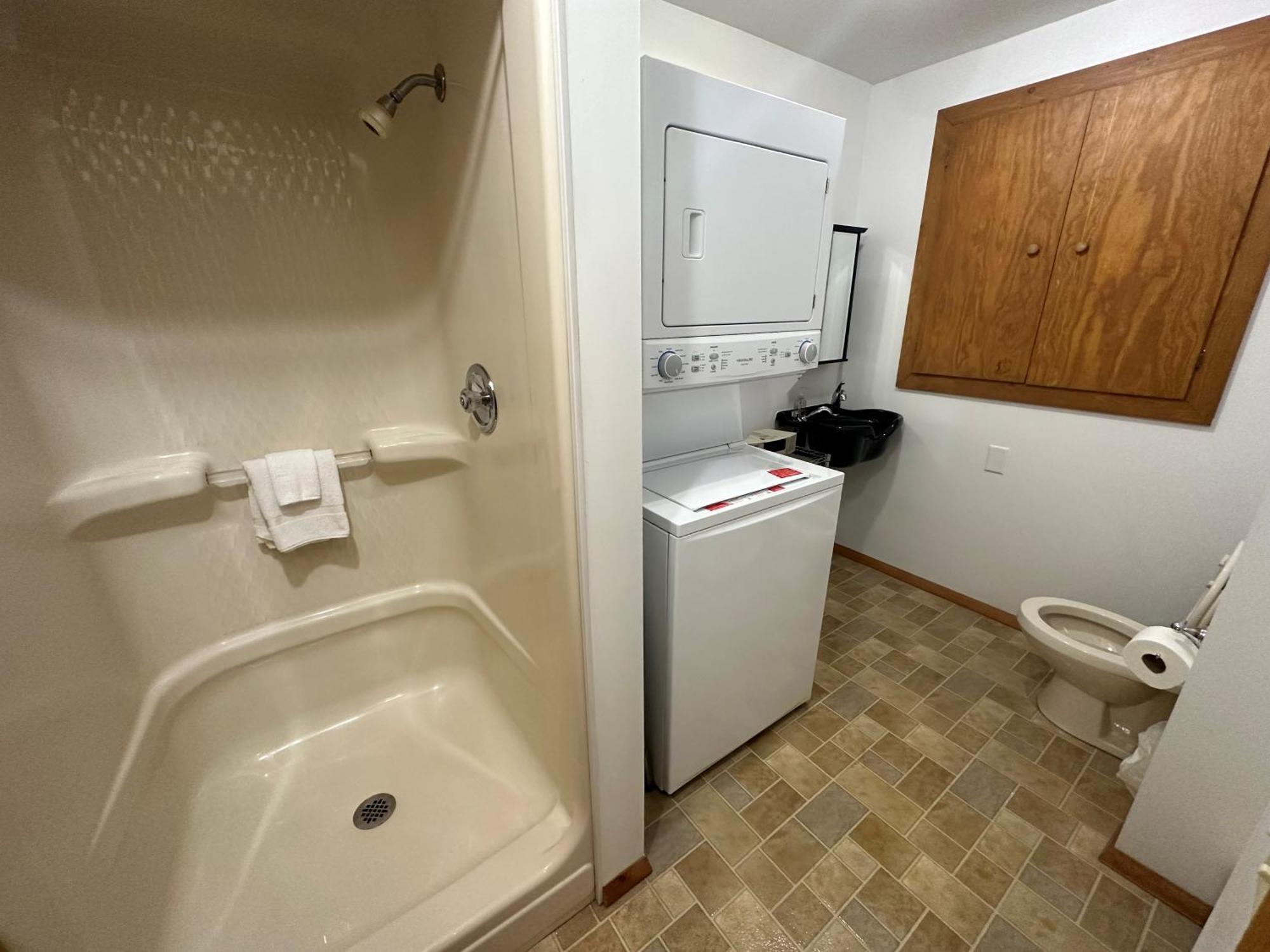 Fun Family Home Near Cedar Point Sandusky Exterior photo